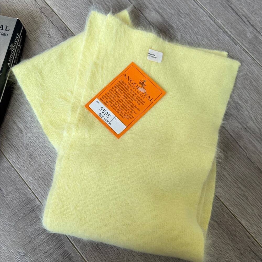 Vintage 80s Angora Butter Yellow Scarf Angora Blend Fuzzy NWT Coquette Girl
